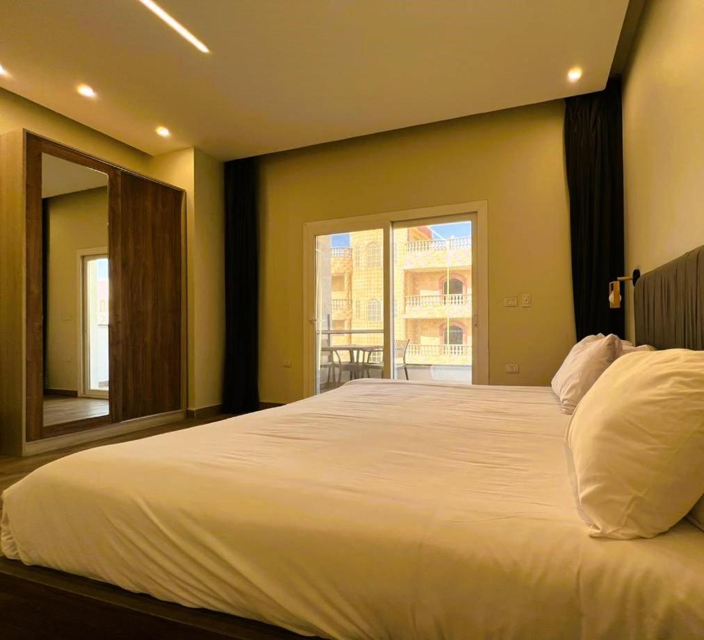 B&B Sofia Pyramids 4*