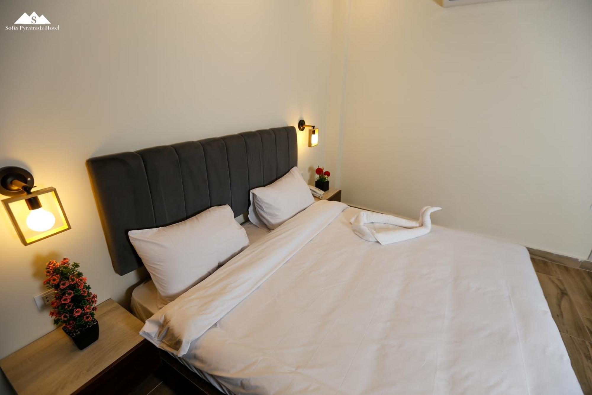 Sofia Pyramids B&B Kafret el-Gabal
