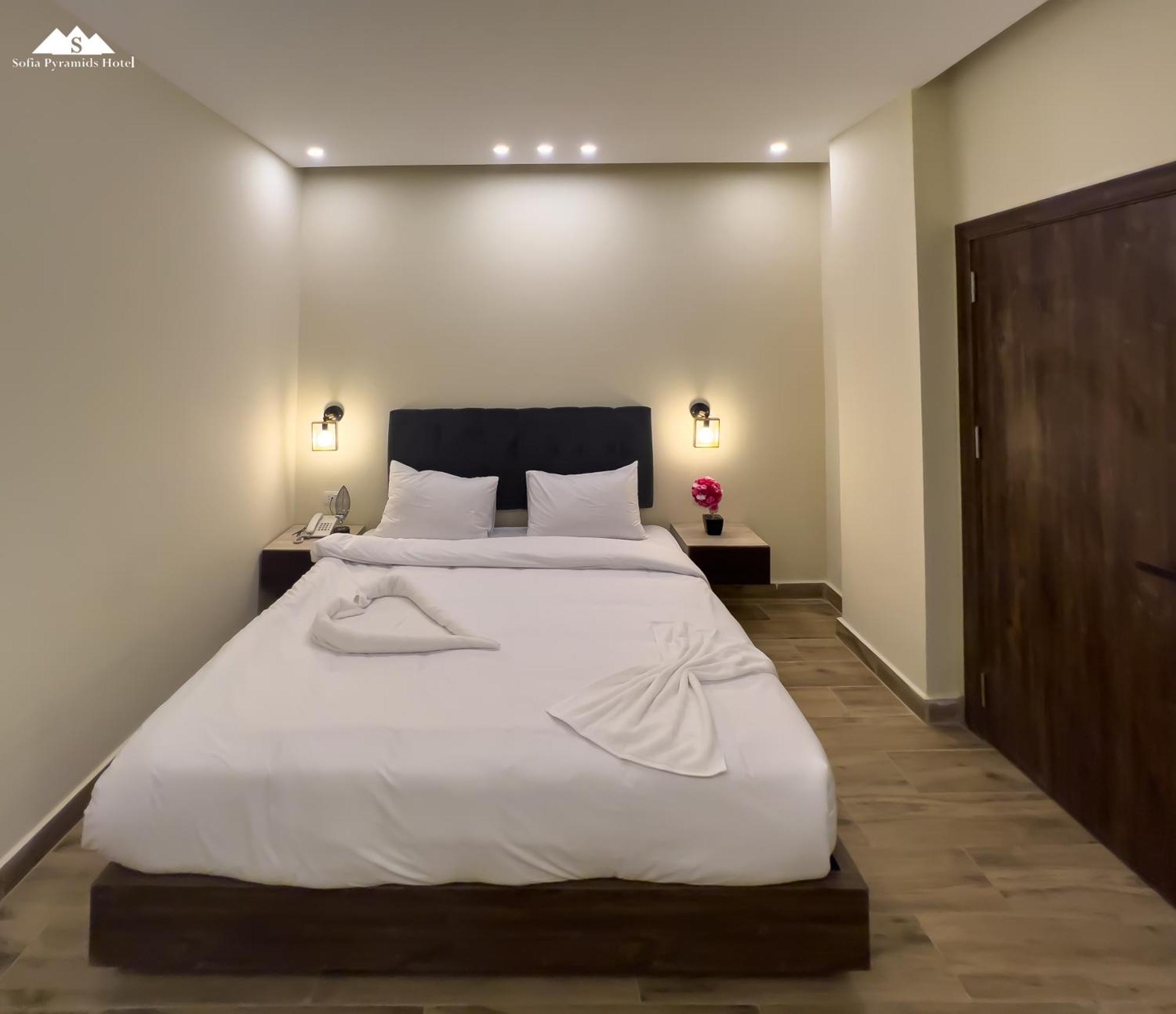 B&B Sofia Pyramids 4*