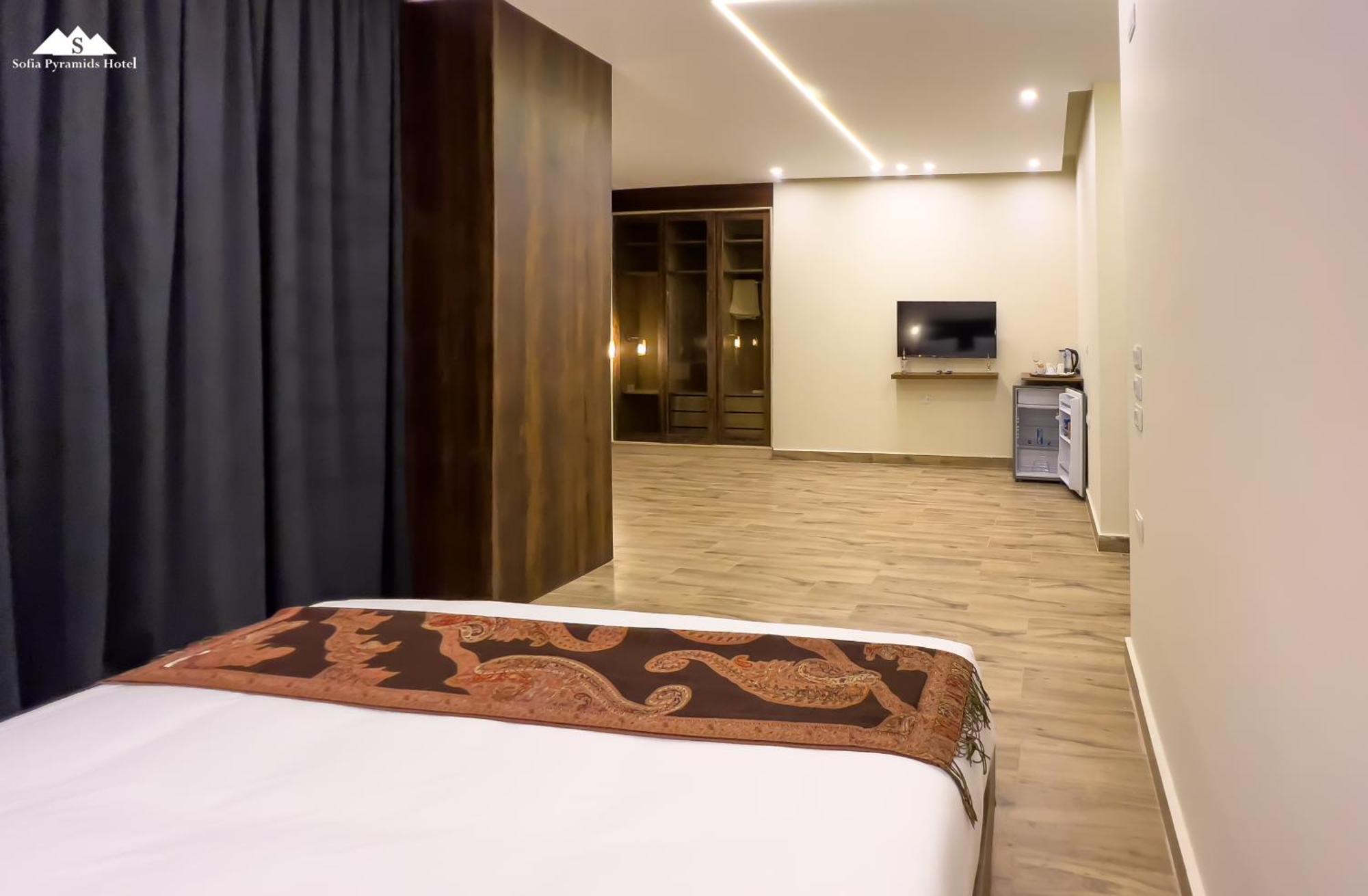B&B Sofia Pyramids 4*